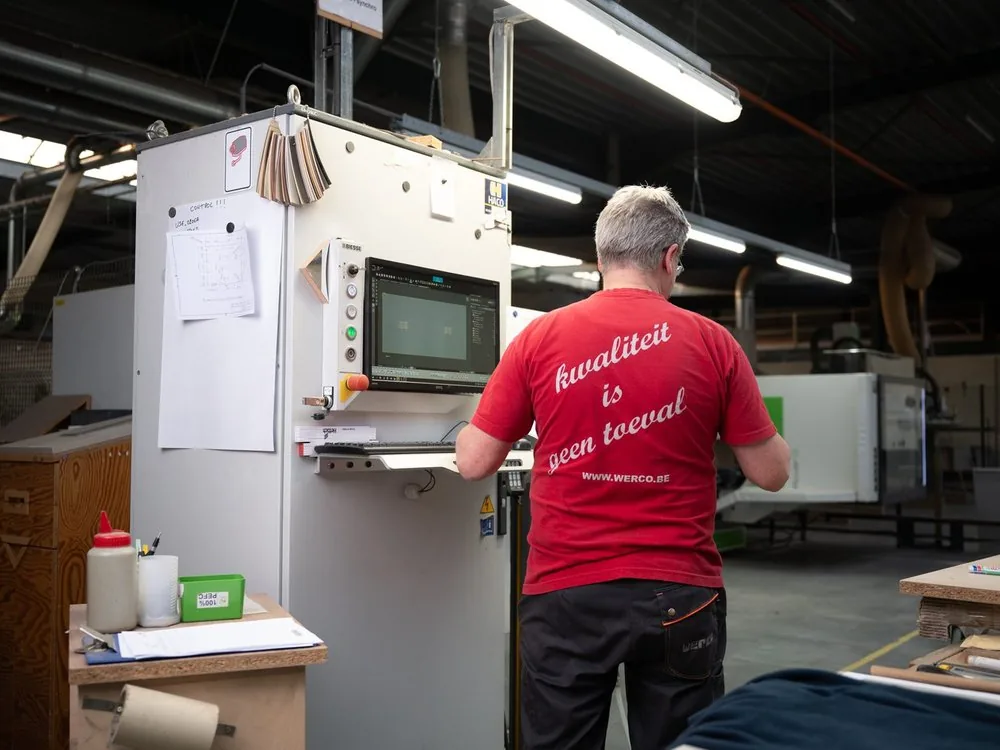 CNC-freesmachine in het atelier van Werco in Meulebeke